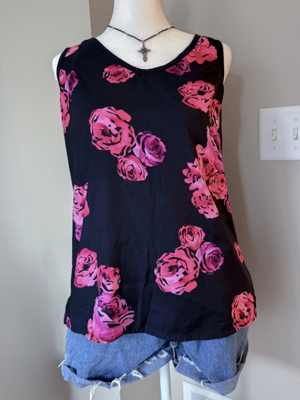 Midnight Carole Hochman Rose Tank Top - Size Large
